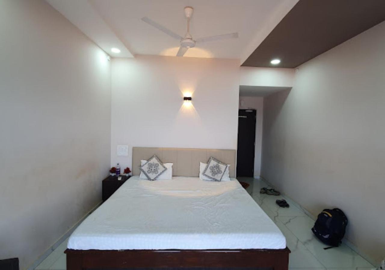 Sea King Beach Resort Ganpatipule Esterno foto