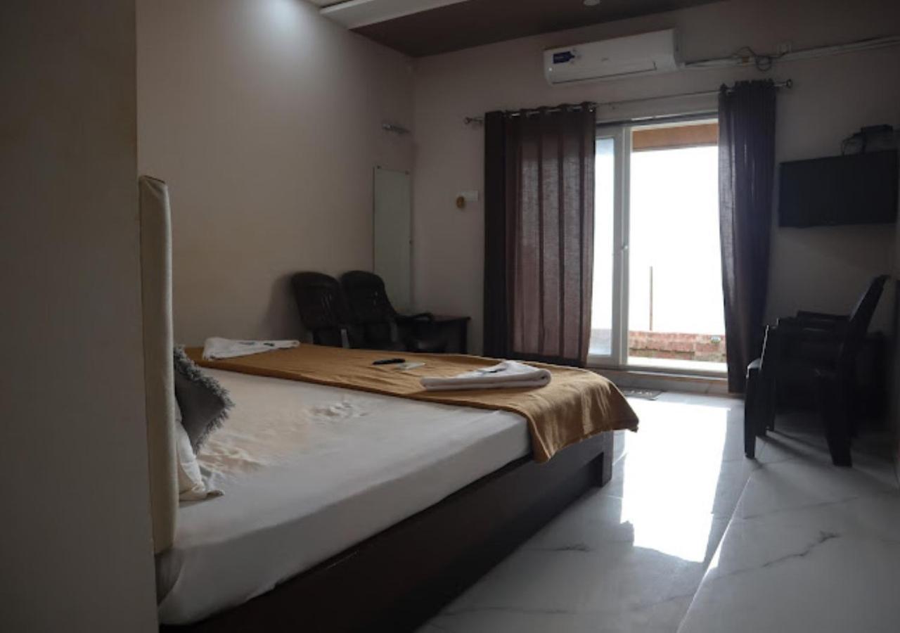 Sea King Beach Resort Ganpatipule Esterno foto