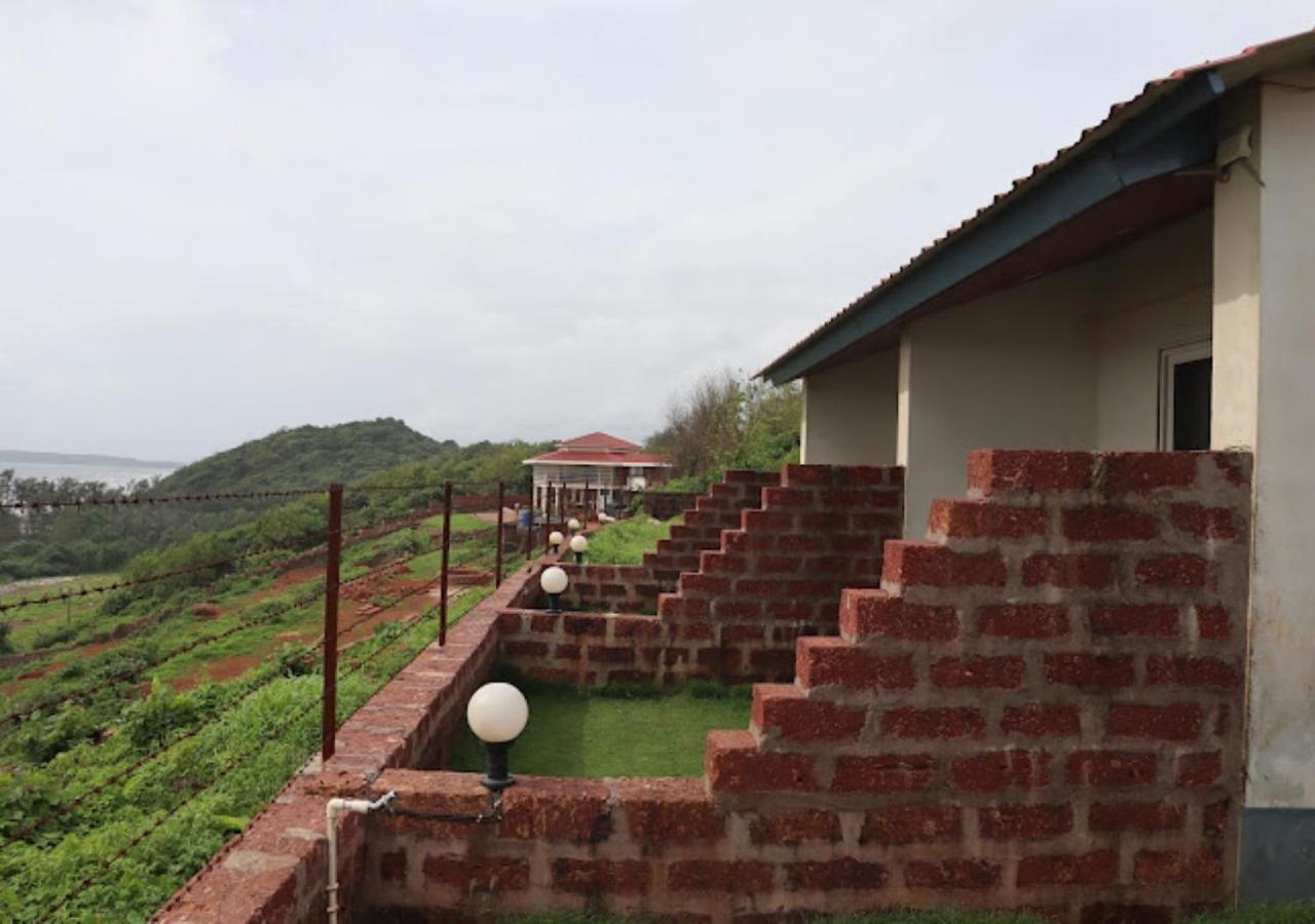 Sea King Beach Resort Ganpatipule Esterno foto
